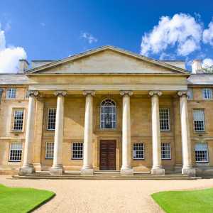 Discover Cambridge with hop-on hop-off bus tours – Tailored sightseeing in 2026 Explore Cambridge at your own speed with hop-on hop-off bus tours – Panoramic views, audio guides, and unlimited stops in 2026